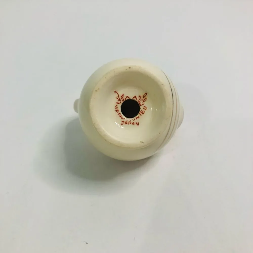 Vintage‎ white and gold hand painted replacement shaker